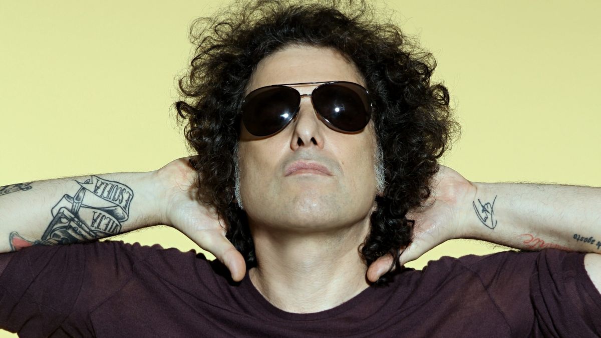 imagen de andres calamaro